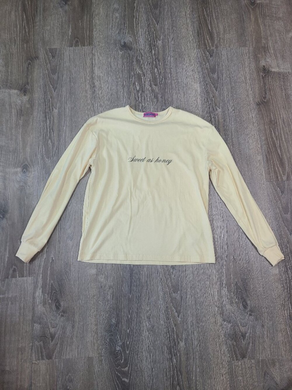 Edikted Honeybee "Sweet as honey" Oversized Long Sleeve T-Shirt Yellow - Size S
